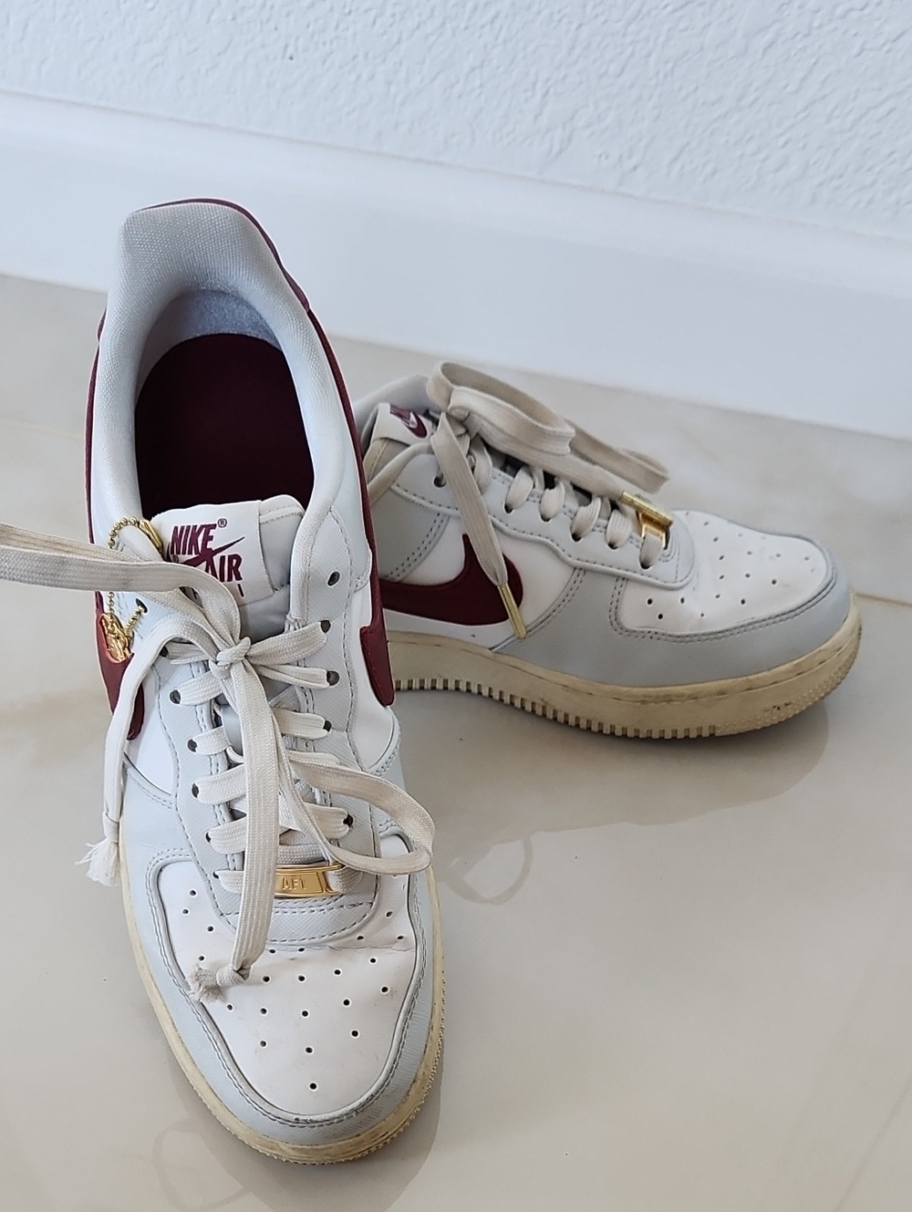 NIKE AIR Force 1 Size Wimens 8